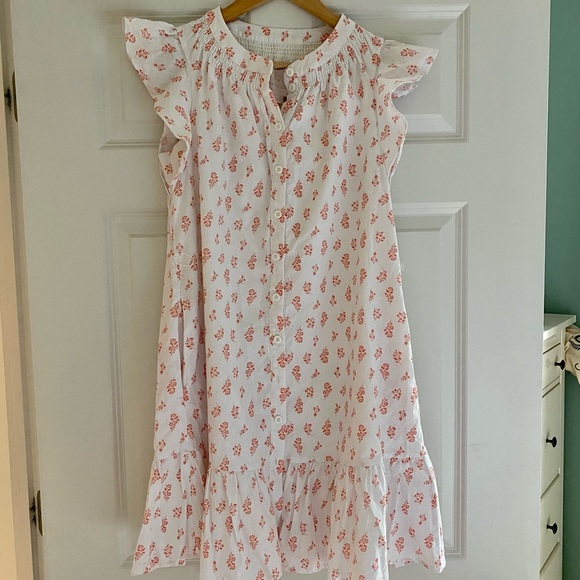 Gal Meets Glam Della - Picture 3 of 9